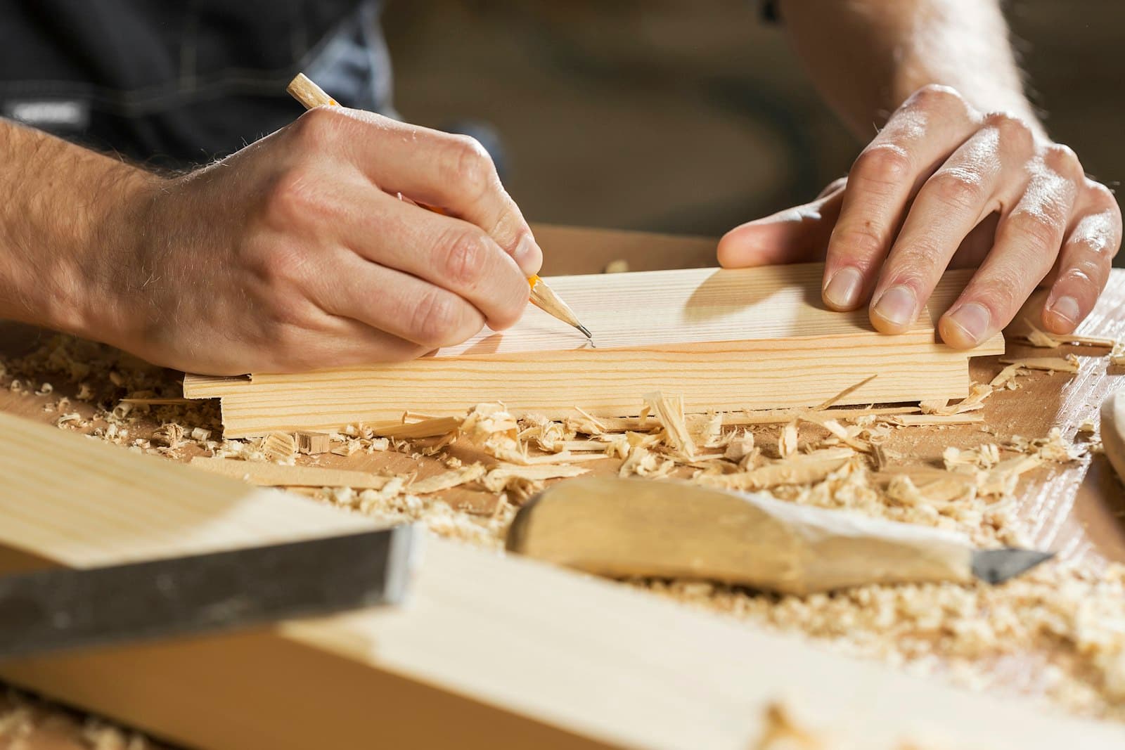 Façonnage du bois à l'atelier